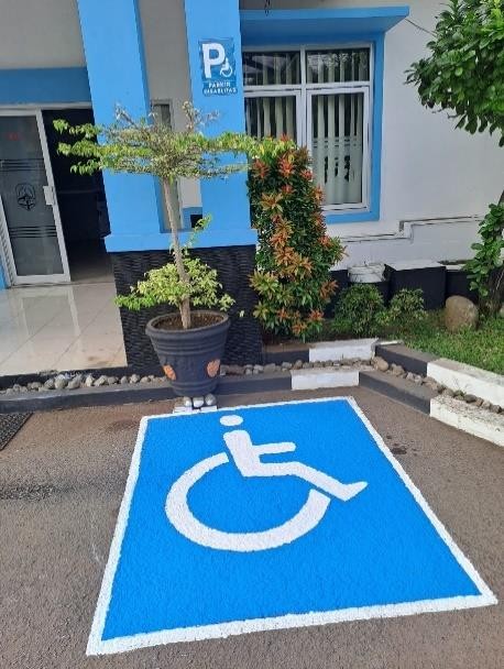 Area Parkir & Keamanan
