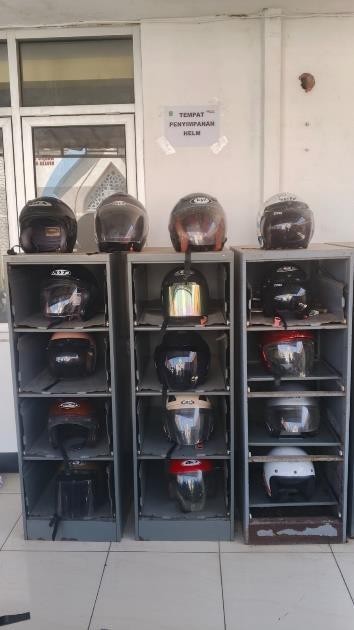 Tempat Penitipan Helm & Jaket